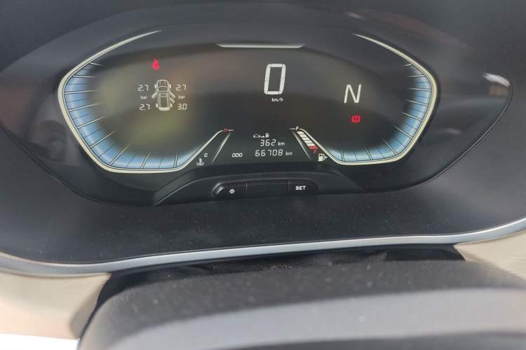 Used Baojun 360 2018 1.5L Automatic Luxury Version China V Odometer Close Up