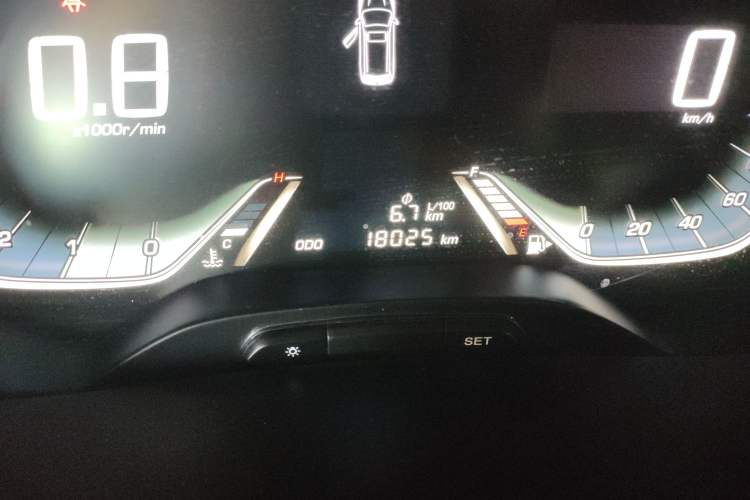 Used Baojun 360 2018 1.5L Manual Elite Version National V Odometer Close Up