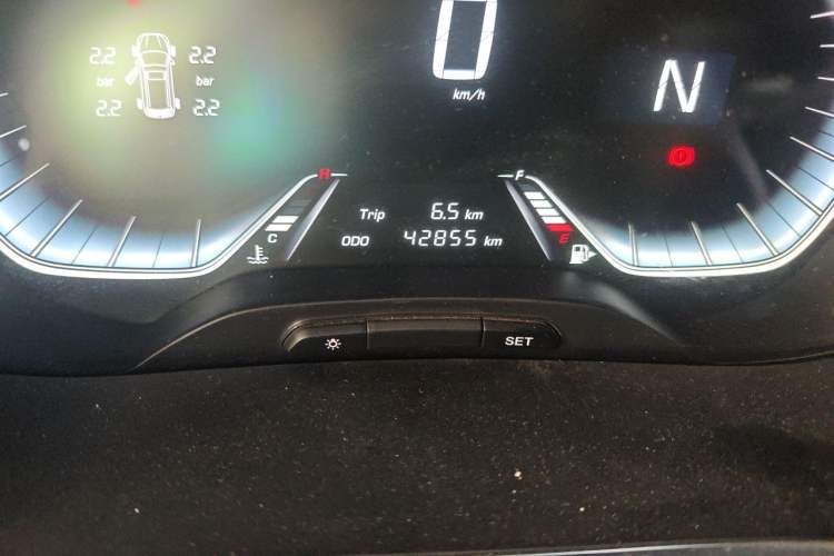 Used Baojun 360 2018 1.5L Automatic Luxury Version China V Odometer Close Up