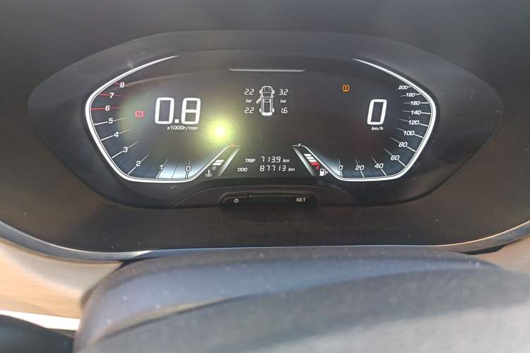 Used Baojun 360 2018 1.5L Manual Luxury Edition China V Odometer Close Up