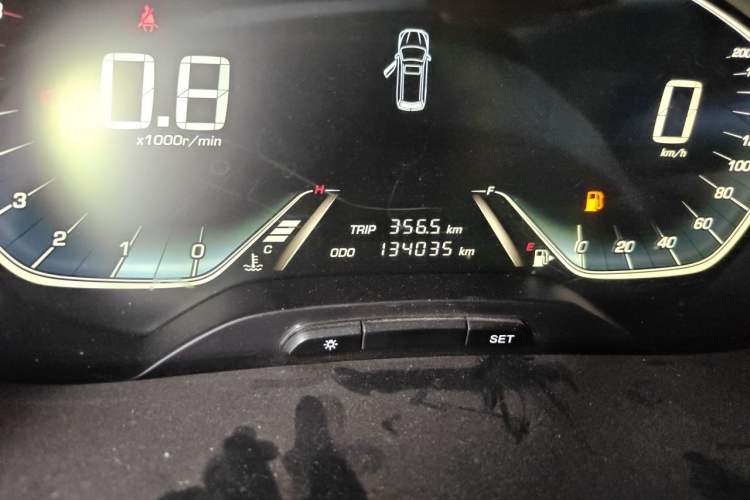 Used Baojun 360 2018 1.5L Manual Elite Version National V Odometer Close Up