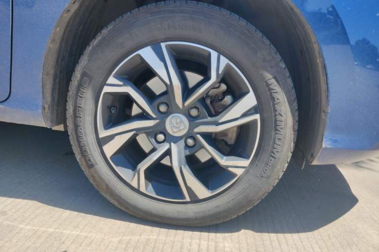 Used Baojun 360 2018 1.5L Manual Luxury Edition China V Right Front Wheel Hub