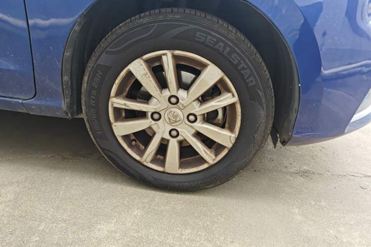 Used Baojun 360 2018 1.5L Automatic Elite Version National V Right Front Wheel Hub