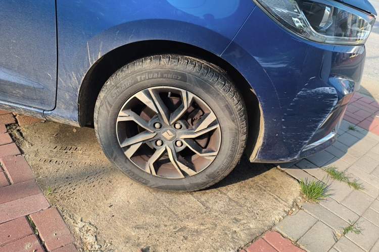 Used Baojun 360 2018 1.5L Manual Luxury Edition China V Right Front Wheel Hub