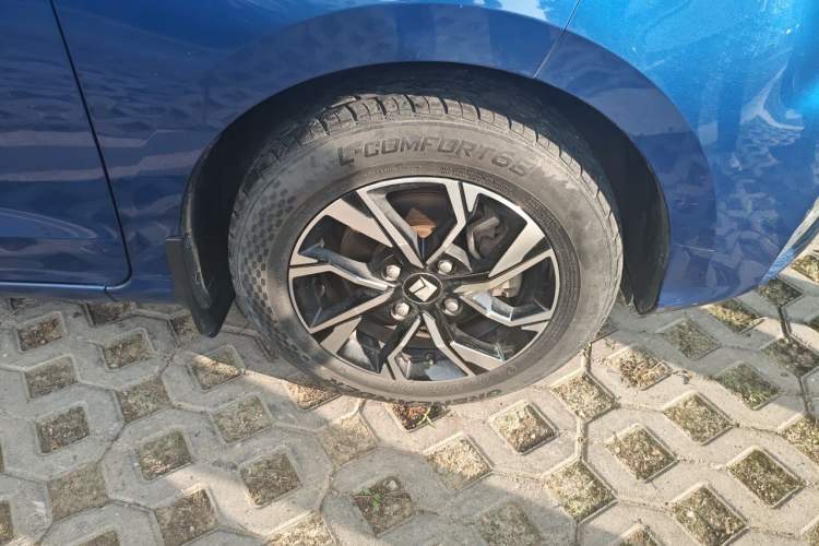 Used Baojun 360 2018 1.5L Manual Luxury Edition China V Right Front Wheel Hub