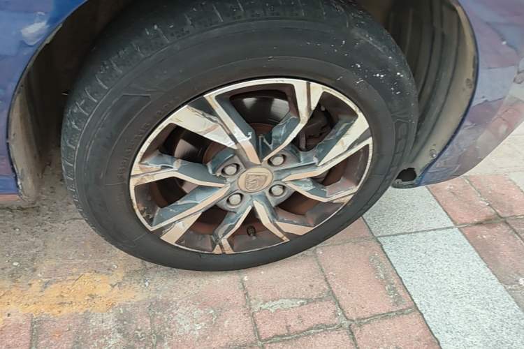 Used Baojun 360 2018 1.5L Automatic Luxury Version China V Right Front Wheel Hub