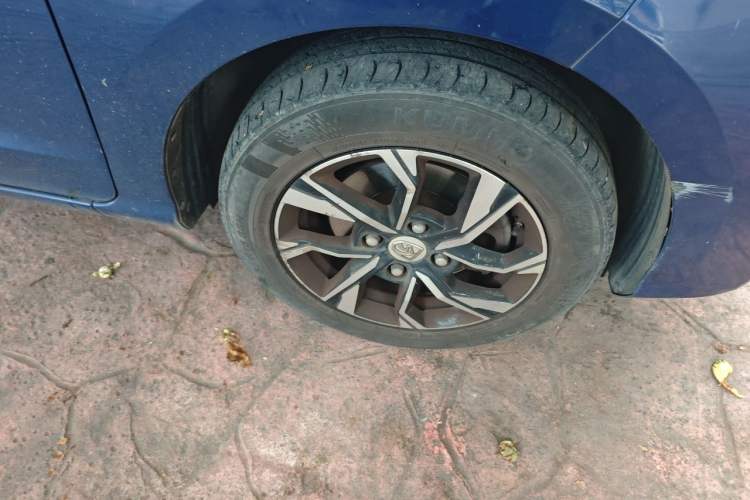 Used Baojun 360 2018 1.5L Automatic Luxury Version China V Right Front Wheel Hub