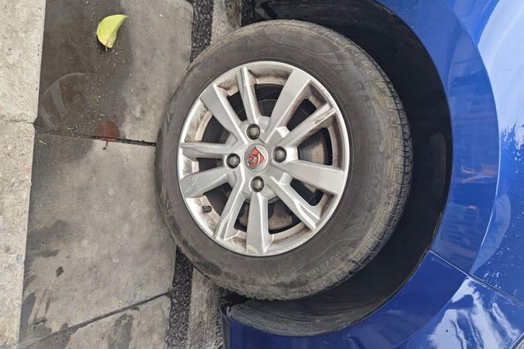 Used Baojun 360 2018 1.5L Manual Elite Version National V Right Front Wheel Hub