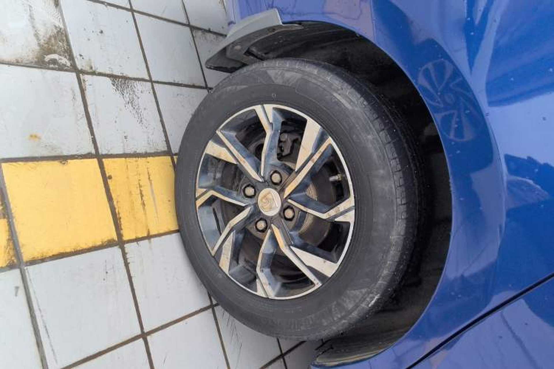 Used Baojun 360 2018 1.5L Automatic Luxury Version China V Right Rear Wheel Hub