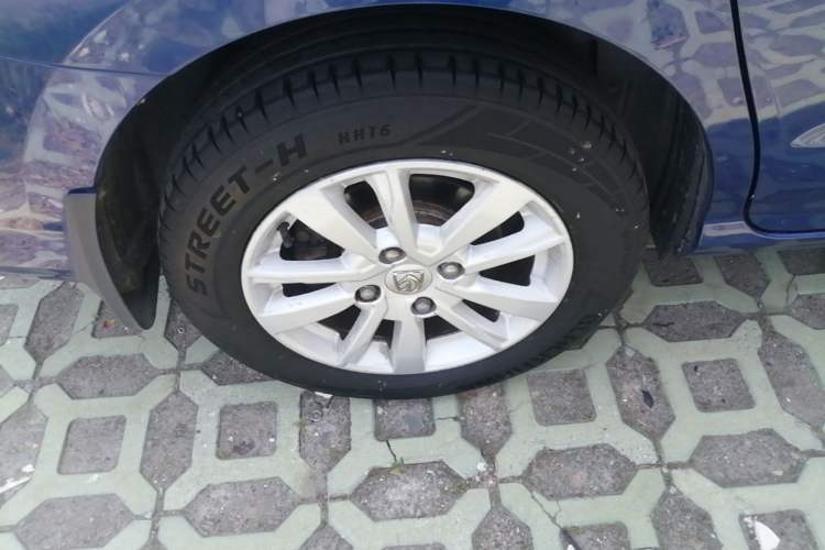 Used Baojun 360 2018 1.5L Automatic Elite Version National V Right Rear Wheel Hub