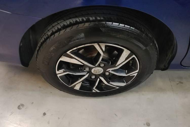 Used Baojun 360 2018 1.5L Automatic Luxury Version China V Right Rear Wheel Hub