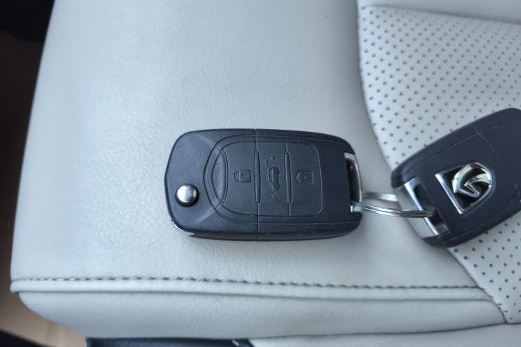 Used Baojun 360 2018 1.5L Automatic Luxury Version China V Vehicle Key