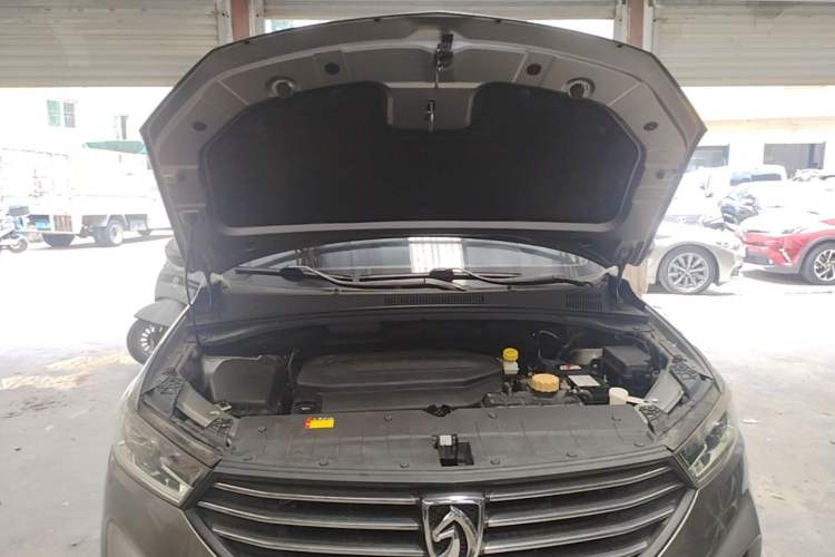 Used Baojun 360 2018 1.5L Manual Elite Version National V Engine Bay