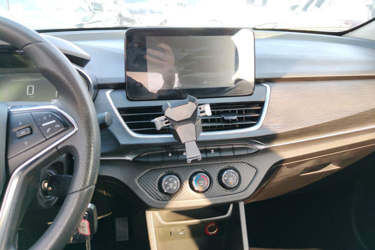 Used Baojun 360 2018 1.5L Automatic Elite Version National V Audio And AC Panel