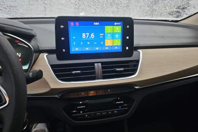 Used Baojun 360 2018 1.5L Automatic Luxury Version China V Audio And AC Panel