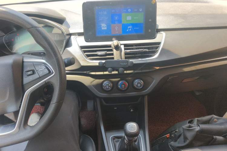 Used Baojun 360 2018 1.5L Manual Elite Version National V Audio And AC Panel