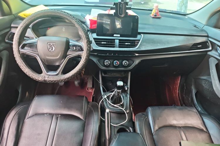 Used Baojun 360 2018 1.5L Manual Elite Version National V Center Console