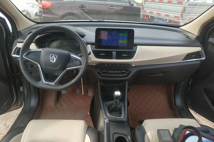 Used Baojun 360 2018 1.5L Manual Luxury Edition China V Center Console