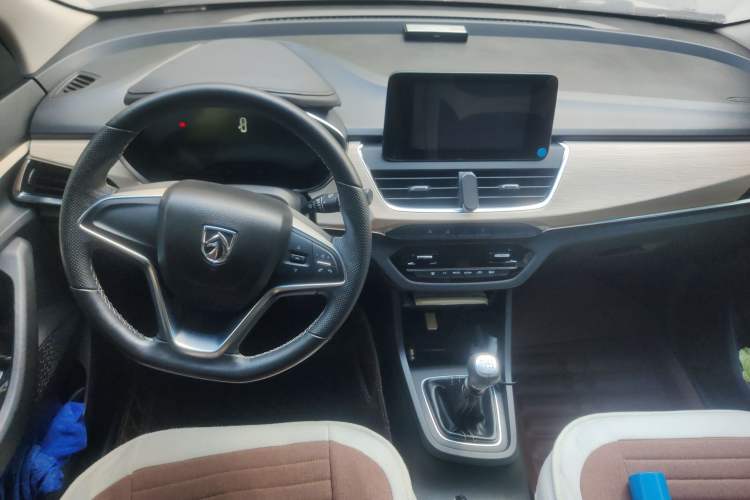 Used Baojun 360 2018 1.5L Manual Luxury Edition China V Center Console