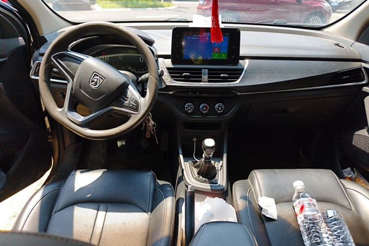 Used Baojun 360 2018 1.5L Manual Elite Version National V Center Console