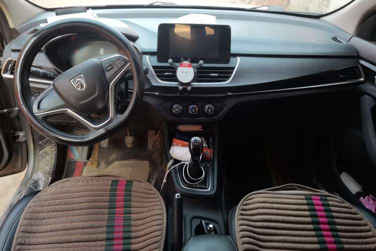 Used Baojun 360 2018 1.5L Manual Elite Version National V Center Console