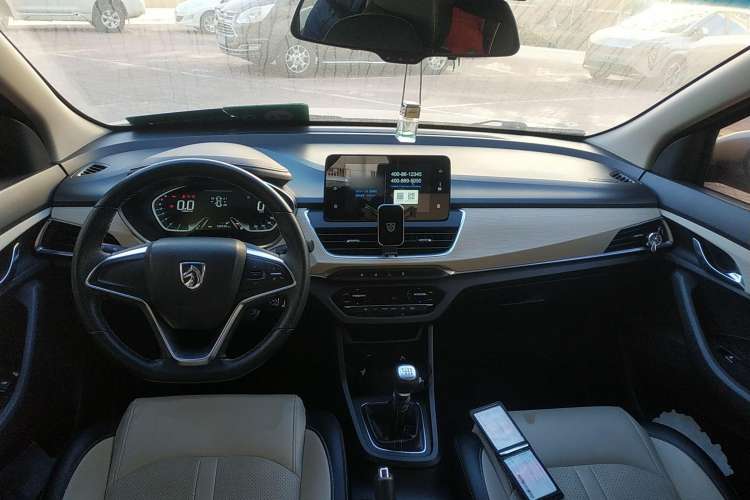 Used Baojun 360 2018 1.5L Manual Luxury Edition China V Center Console