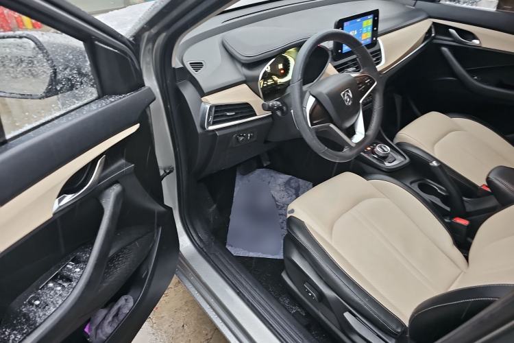 Used Baojun 360 2018 1.5L Automatic Luxury Version China V Driver Seat
