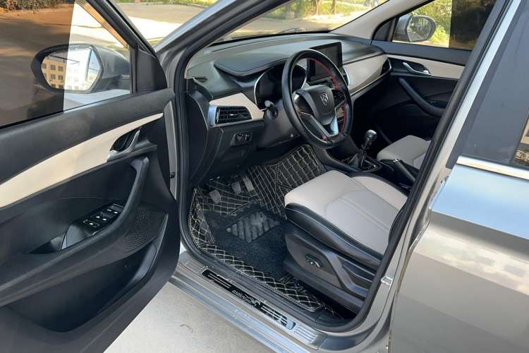 Used Baojun 360 2018 1.5L Manual Luxury Edition China V Driver Seat