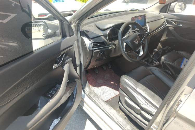 Used Baojun 360 2018 1.5L Manual Elite Version National V Driver Seat