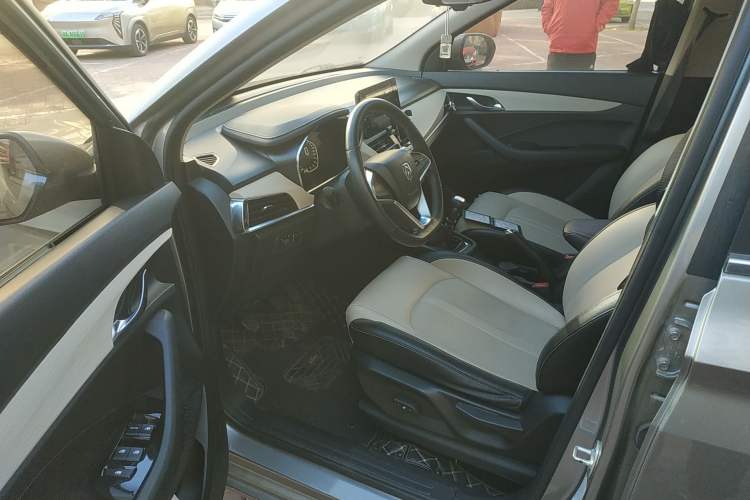 Used Baojun 360 2018 1.5L Manual Luxury Edition China V Driver Seat