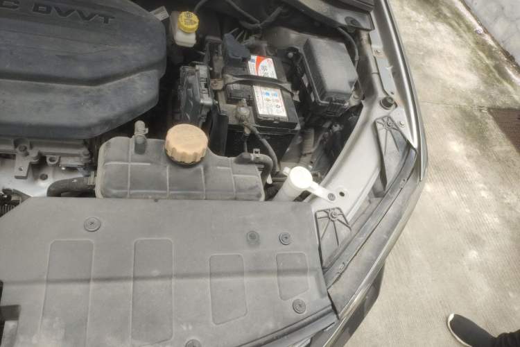 Used Baojun 360 2018 1.5L Automatic Luxury Version China V Engine Bay Left