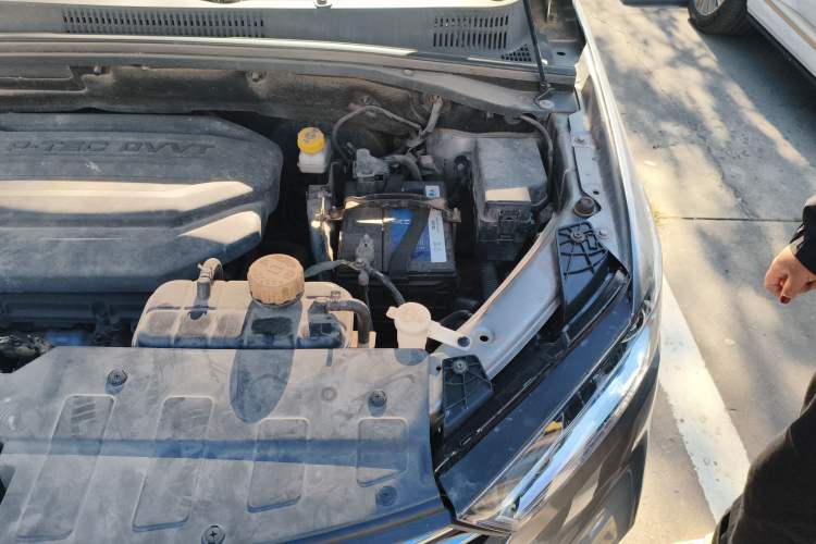 Used Baojun 360 2018 1.5L Manual Luxury Edition China V Engine Bay Left