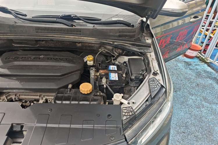 Used Baojun 360 2018 1.5L Manual Elite Version National V Engine Bay Left