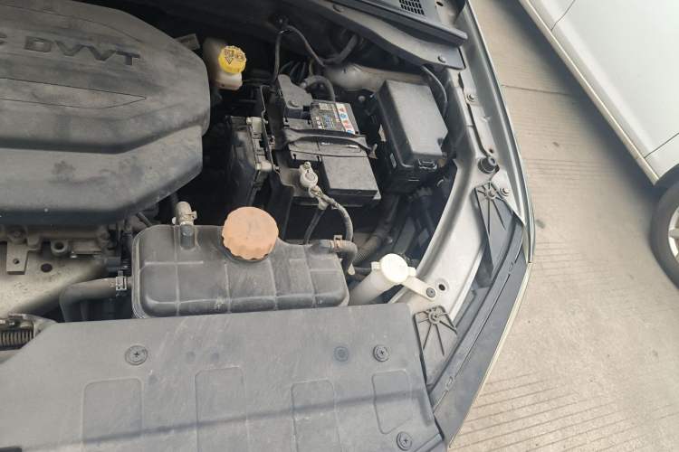 Used Baojun 360 2018 1.5L Automatic Luxury Version China V Engine Bay Left