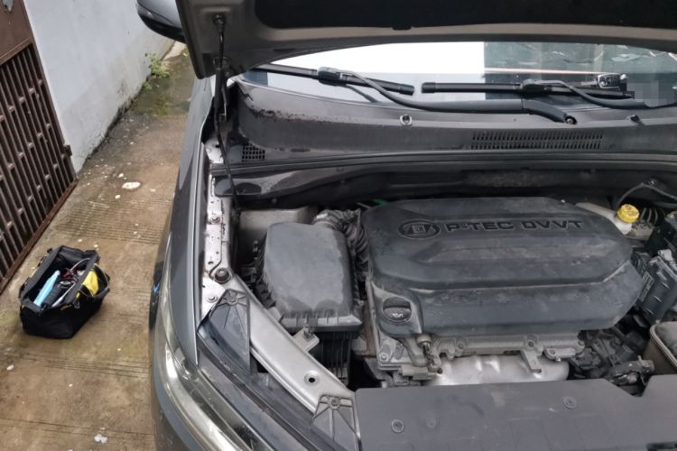 Used Baojun 360 2018 1.5L Automatic Luxury Version China V Engine Bay Right