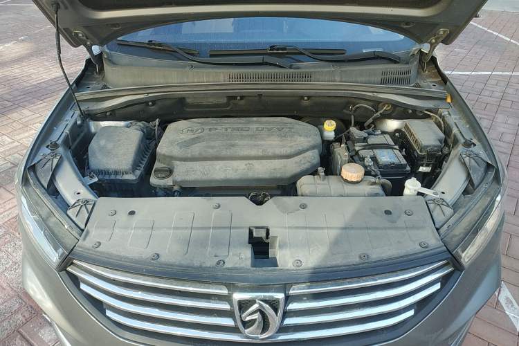 Used Baojun 360 2018 1.5L Manual Luxury Edition China V Engine Bay