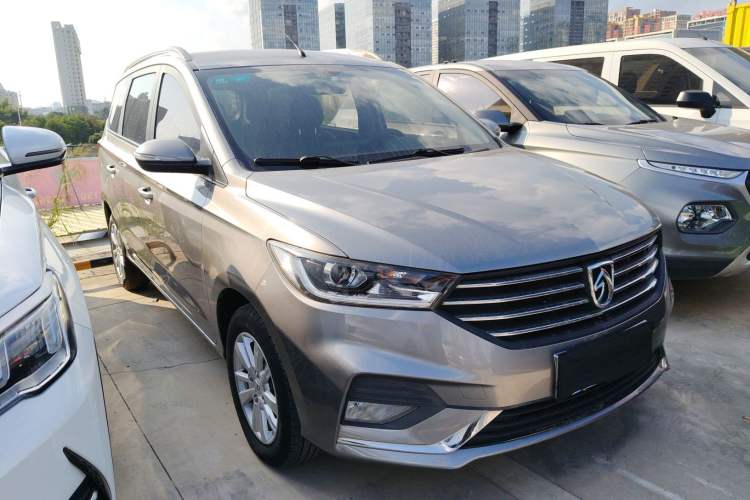 Used Baojun 360 2018 1.5L Automatic Elite Version National V Front Right 45 Deg