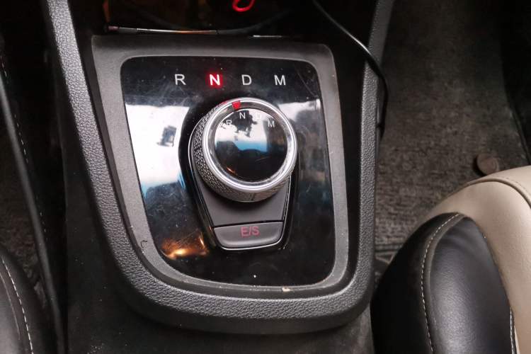 Used Baojun 360 2018 1.5L Automatic Luxury Version China V Gear Lever