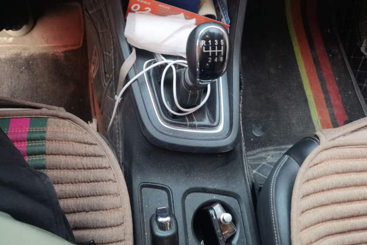 Used Baojun 360 2018 1.5L Manual Elite Version National V Gear Lever