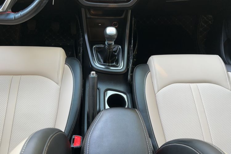 Used Baojun 360 2018 1.5L Manual Luxury Edition China V Gear Lever