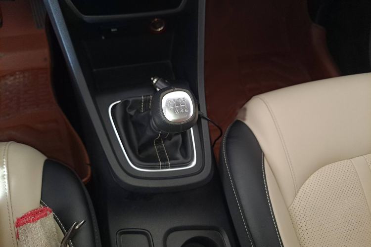 Used Baojun 360 2018 1.5L Manual Luxury Edition China V Gear Lever