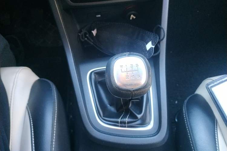 Used Baojun 360 2018 1.5L Manual Luxury Edition China V Gear Lever