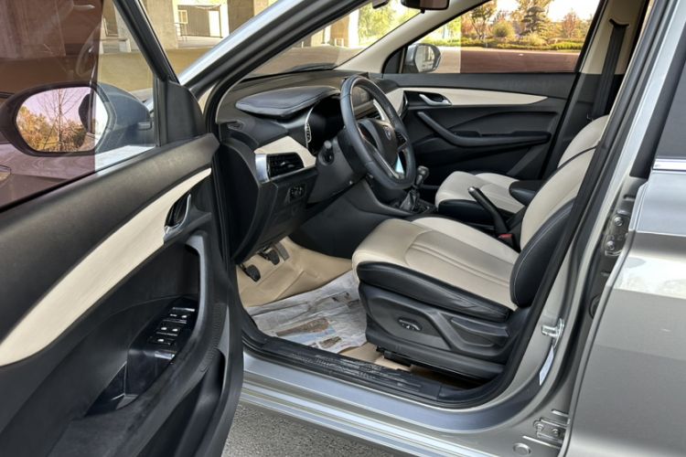 Used Baojun 360 2018 1.5L Manual Luxury Edition China V Interior 1