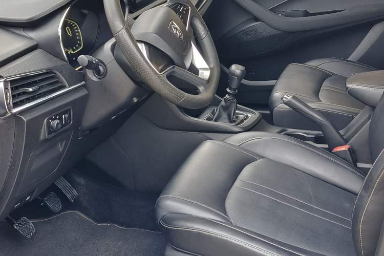 Used Baojun 360 2018 1.5L Manual Elite Version National V Interior 1