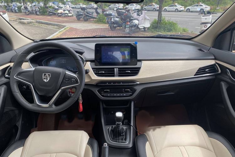 Used Baojun 360 2018 1.5L Manual Luxury Edition China V Interior 2