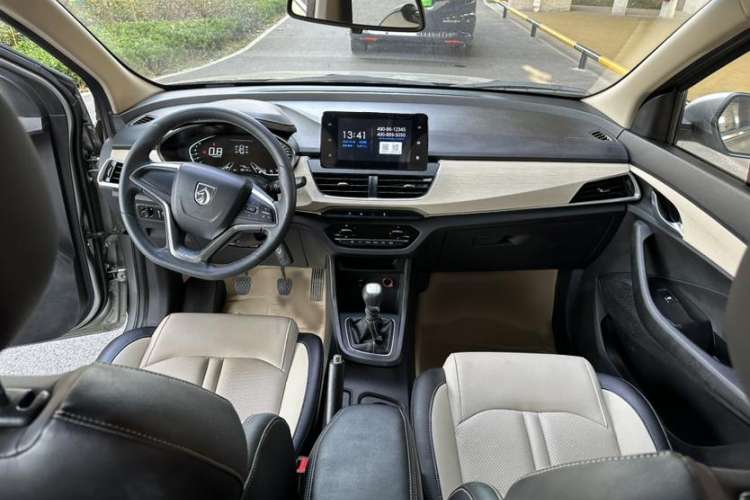 Used Baojun 360 2018 1.5L Manual Luxury Edition China V Interior 3