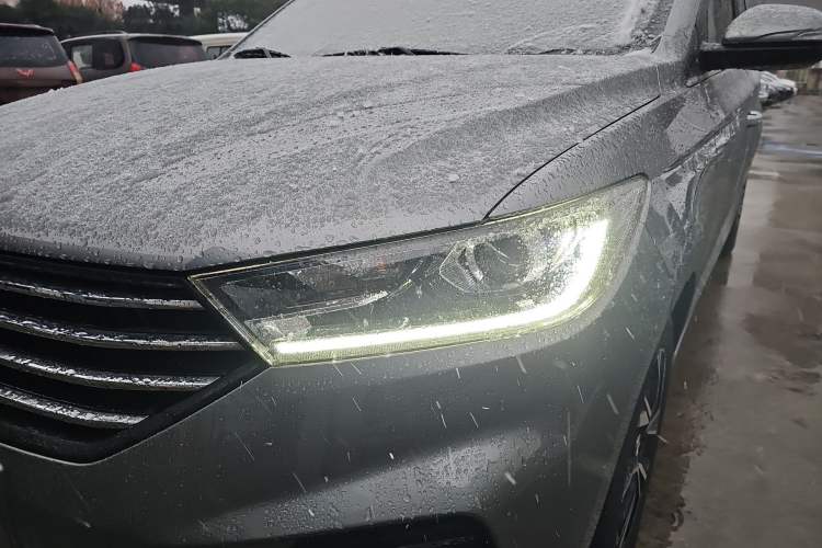 Used Baojun 360 2018 1.5L Automatic Luxury Version China V Left Front Headlight