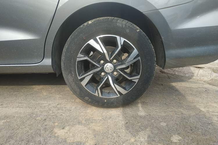 Used Baojun 360 2018 1.5L Manual Luxury Edition China V Left Rear Wheel Hub