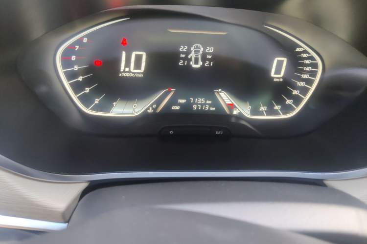 Used Baojun 360 2018 1.5L Manual Luxury Edition China V Odometer Close Up