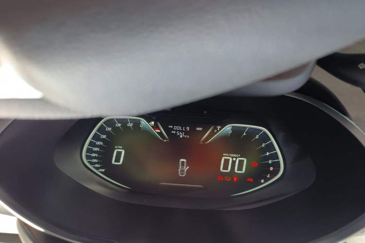 Used Baojun 360 2018 1.5L Manual Elite Version National V Odometer Close Up